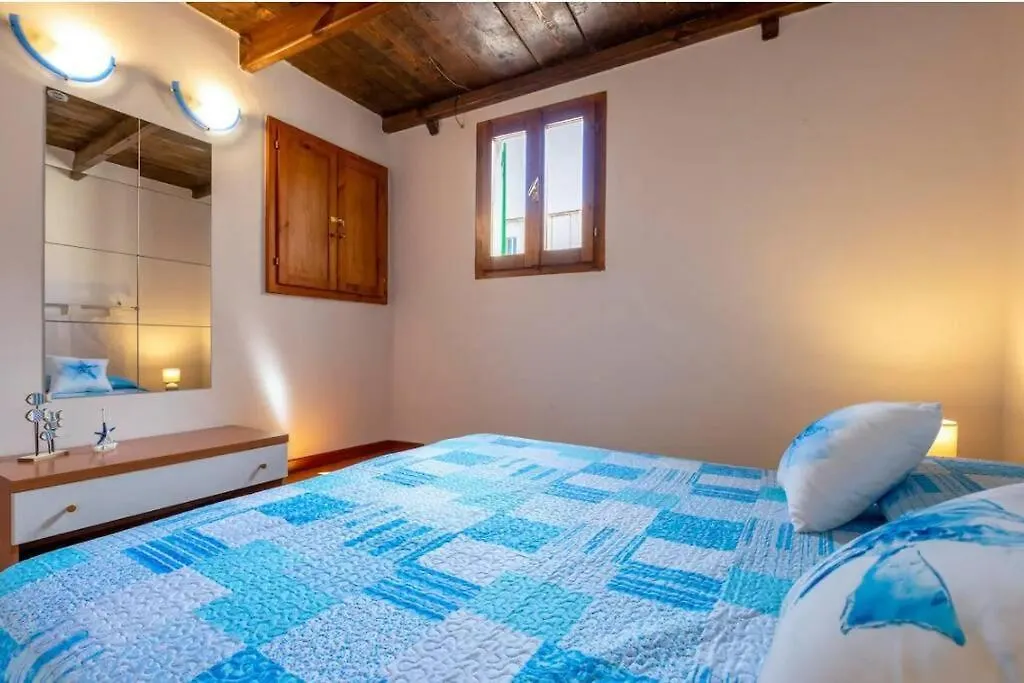 Apartment Cavour ألغيرو 0*,  إيطاليا
